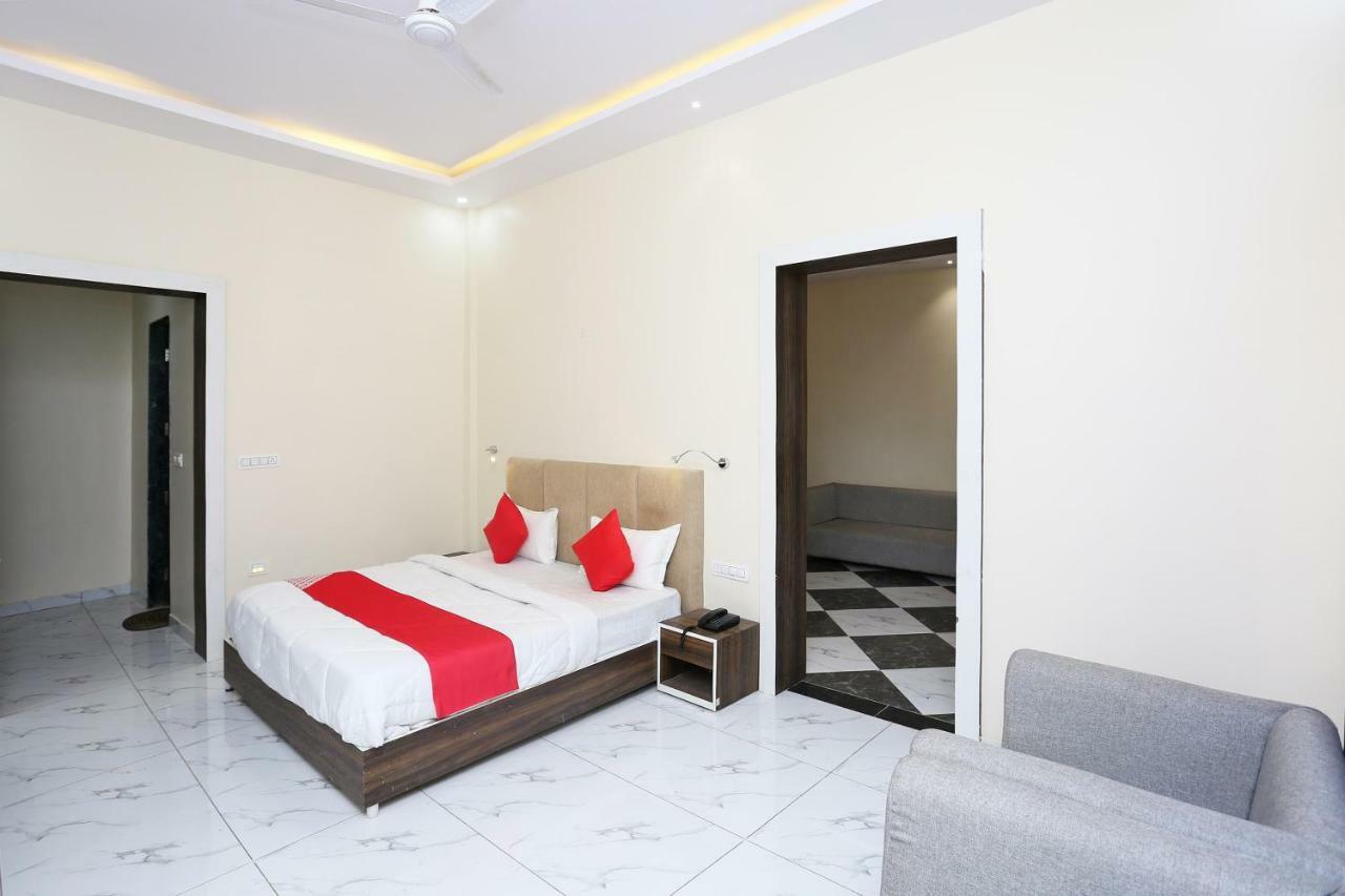 Oyo 41721 Hotel Lal Havelii Deluxe Jabalpur Ngoại thất bức ảnh